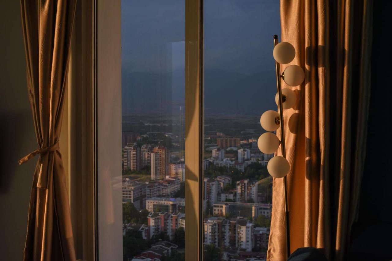 Sky Deluxe Fitness & Spa Szkopje Kültér fotó