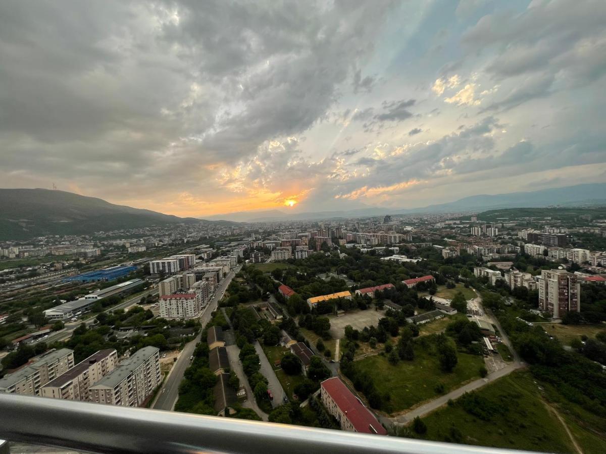 Sky Deluxe Fitness & Spa Szkopje Kültér fotó